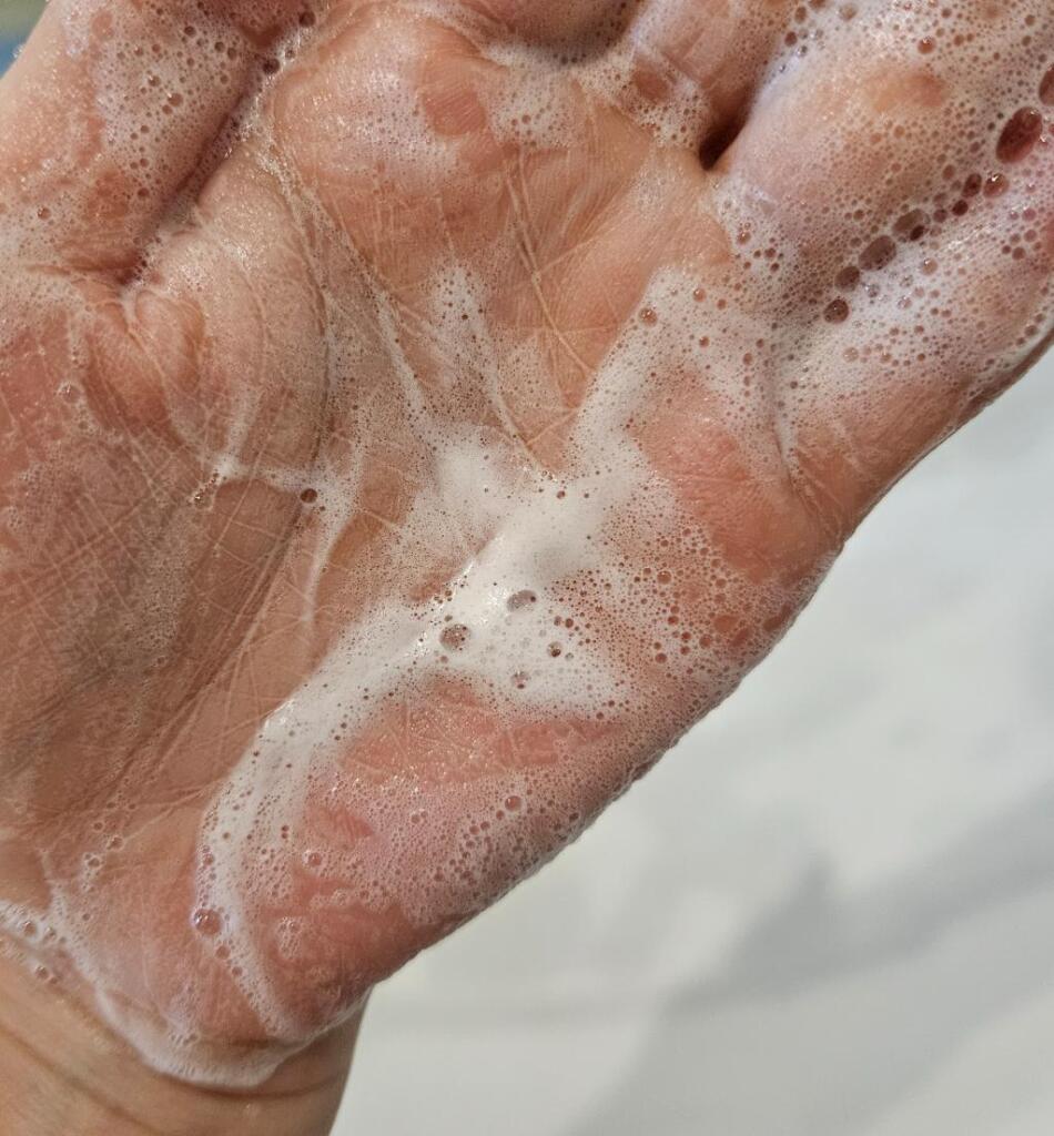 Be The Skin BHA PORE ZERO Cleansing Foam Кремовая пенка для контроля жирности кожи и борьбы с чёрными точками