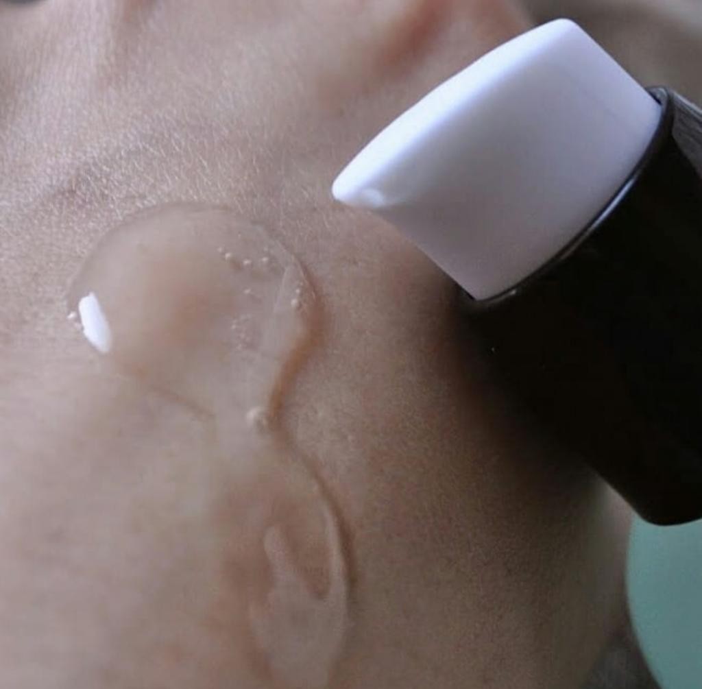 The Skin Pore Control Powder Serum от TheSkinHouse  Поросужающая ампульная эссенция.