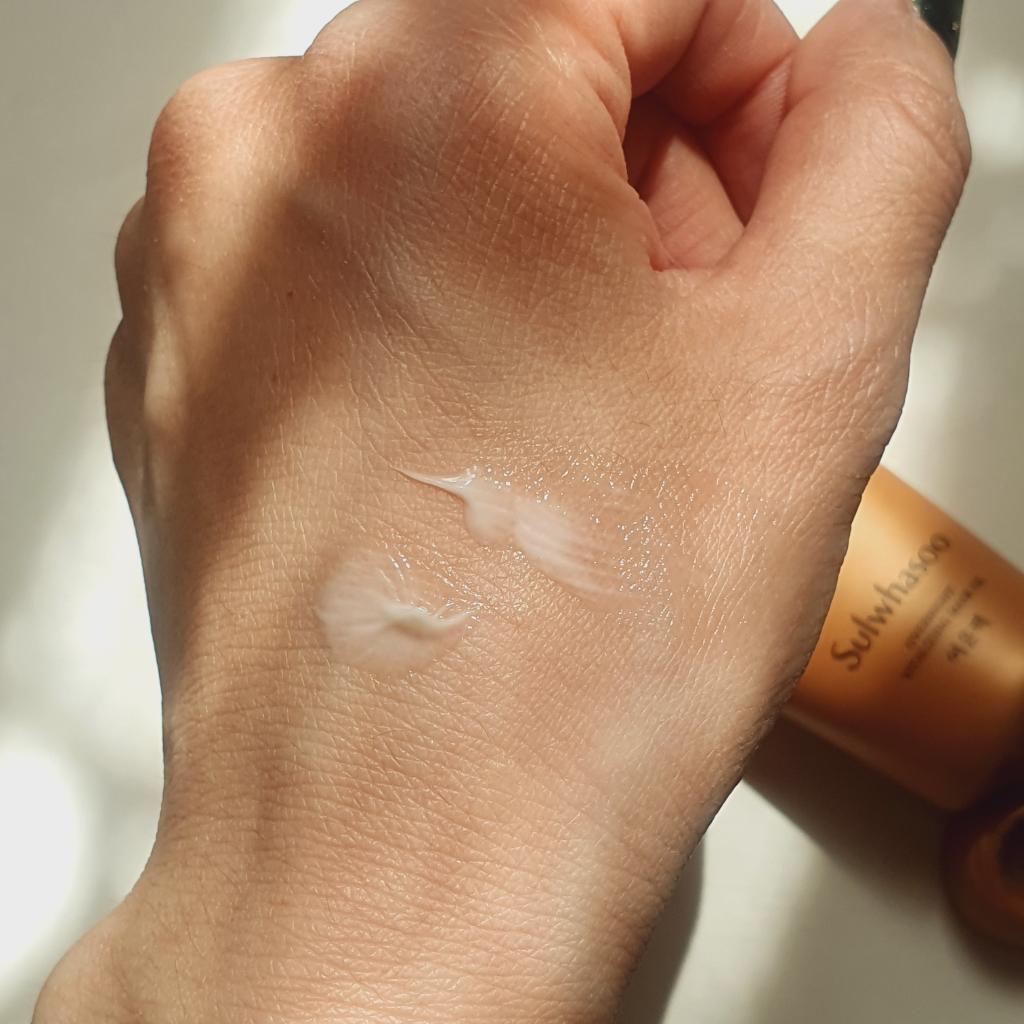 Sulwhasoo Overnight Vitalizing Mask Ночная восстанавливающая маска для сияния кожи.