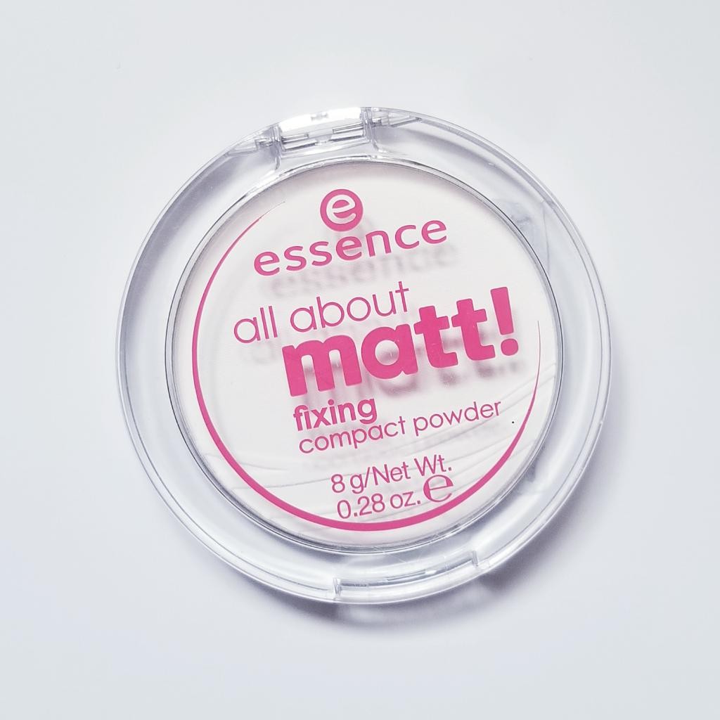 Essence All About Matt fixing compact powder Прозрачная матирующая пудра для закрепления макияжа.