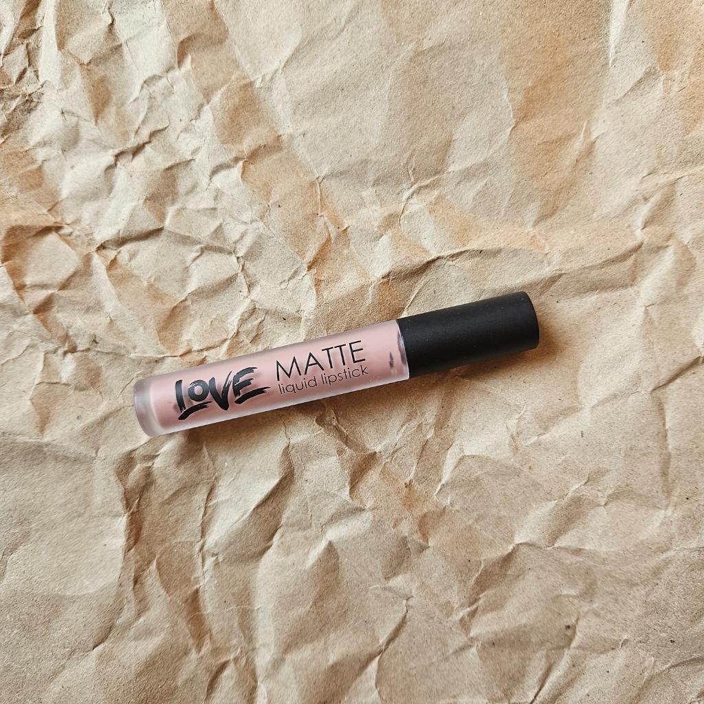 Art-Visage Love Matte Liquid Lipstick Жидкая матовая помада в оттенке 63 рафаэлло.