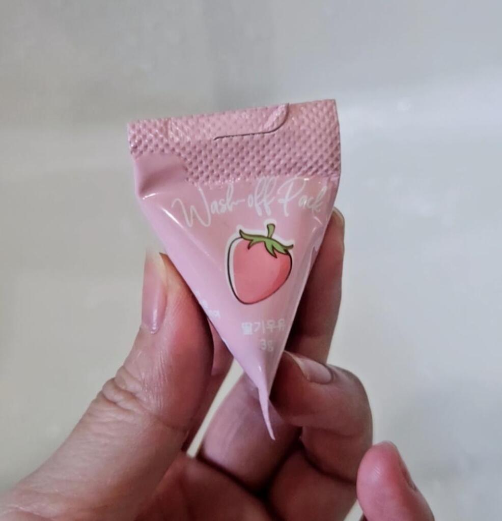 Med:B Milk Wash Off Pack Strawberry Глубоко очищающая клубничная маска